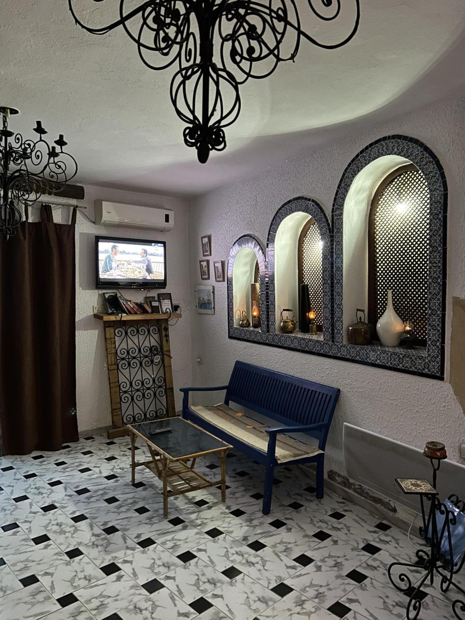 Guest house L'artisan Harqalah